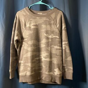 American Eagle camo sweatshirt